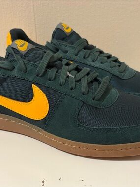 Men’s Nike Field General 82 Oregon Sz 11
